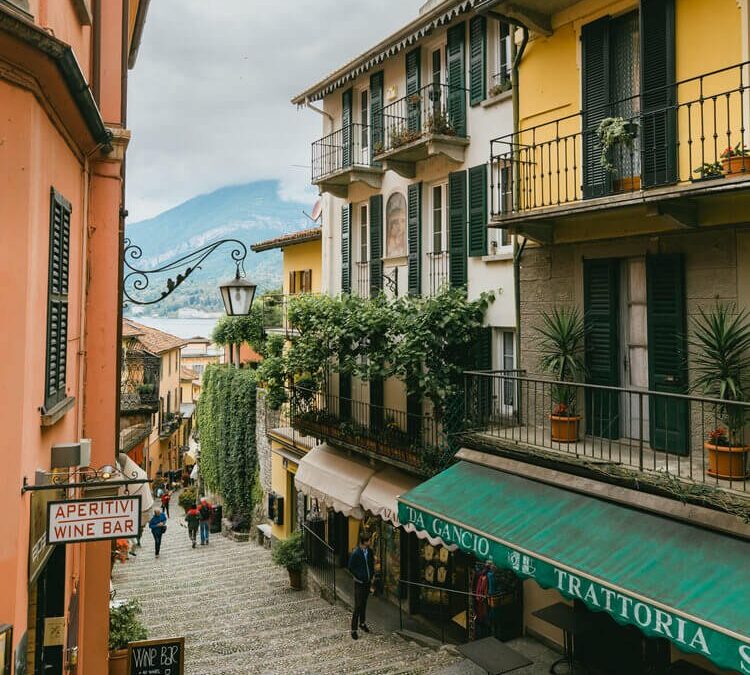 honeymooning in lake como